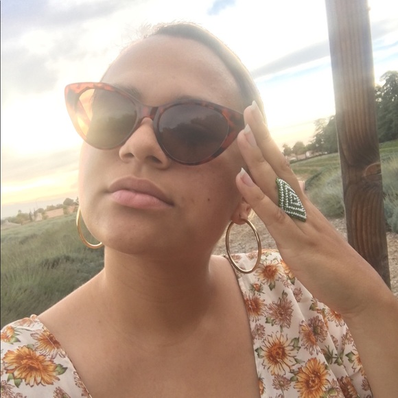 Meet your Posher, Madeline - Picture 6 of 6